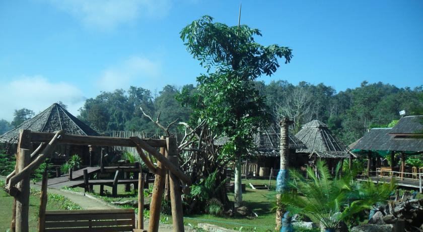 Отель Baan Chonpao camping and resort