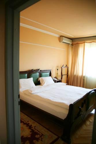 Отель Crna Gora Hotel