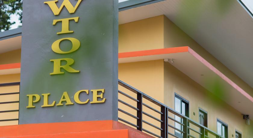 Fewtor Place