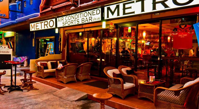 Metro Apartments