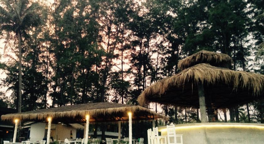 Отель Micky Monkey Beach Hotel