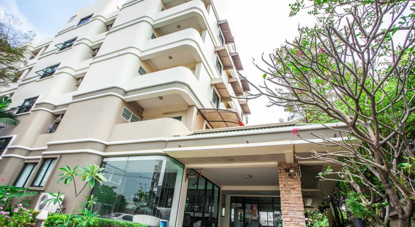 Апартаменты Baan Boonanan Apartment