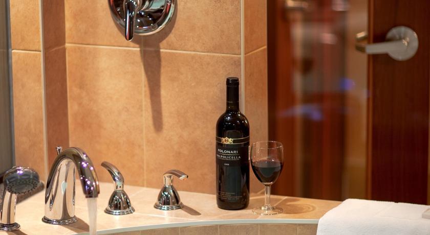 Отель Quality Inn & Suites Lévis