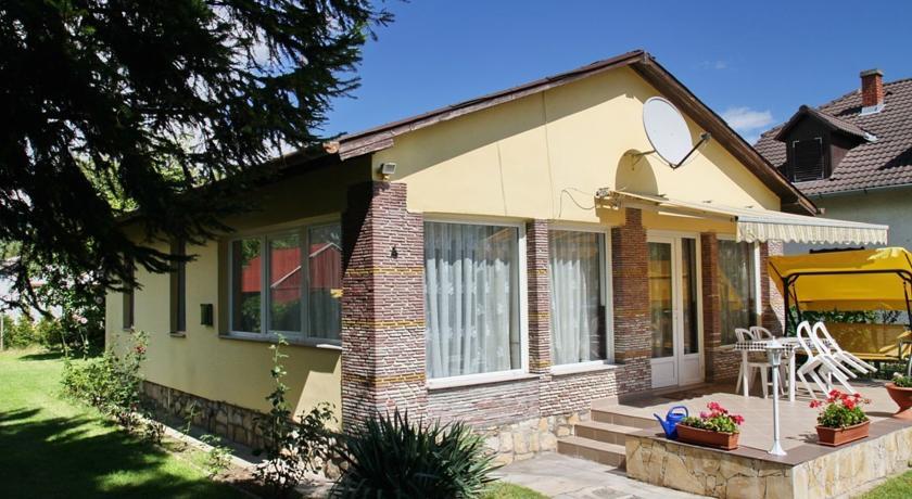 Holiday home Balatonkeresztur 21
