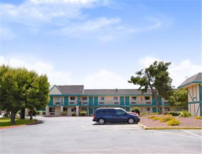 Отель Knights Inn Fairground