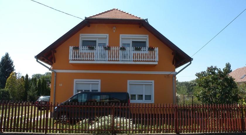 Апартаменты Holiday home Balatonmariafurdo 10