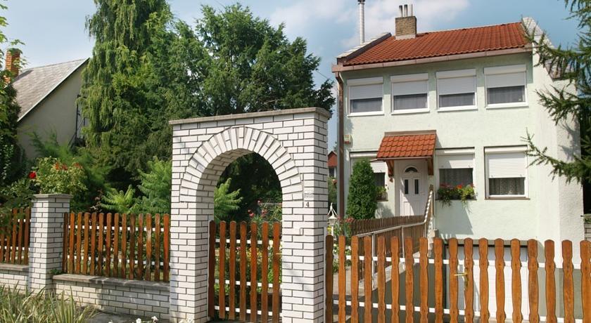 Holiday home Balatonbereny 32