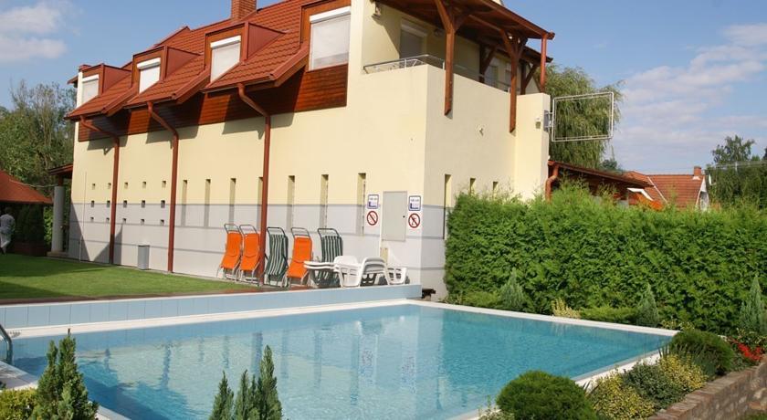 Апартаменты Apartment Balatonmariafurdo 18