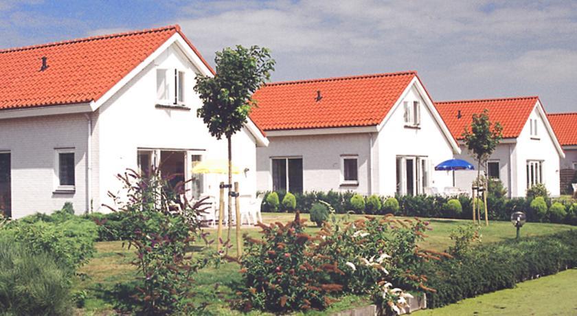 Three-Bedroom Villa De Witte Raaf 2