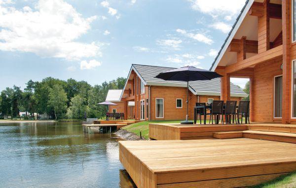 Апартаменты Holiday home Heel 99 with Outdoor Swimmingpool