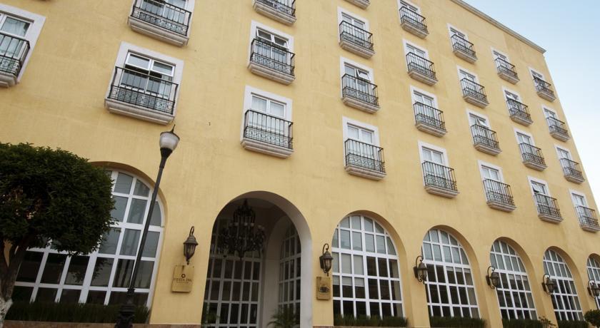 Отель Fiesta inn Toluca Centro Hotel