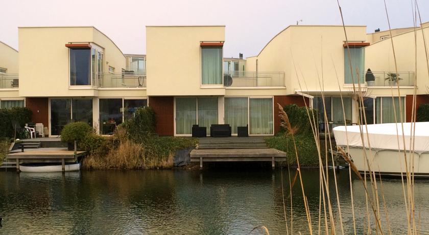 Апартаменты Holiday Home Port Brielle