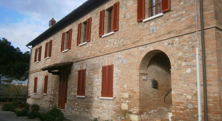 Апартаменты Podere Guistri