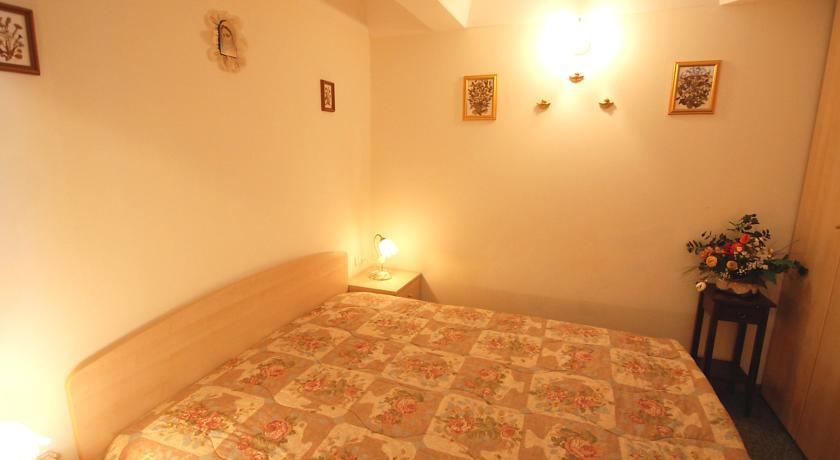 Апартаменты One-Bedroom Apartment Albarè 6