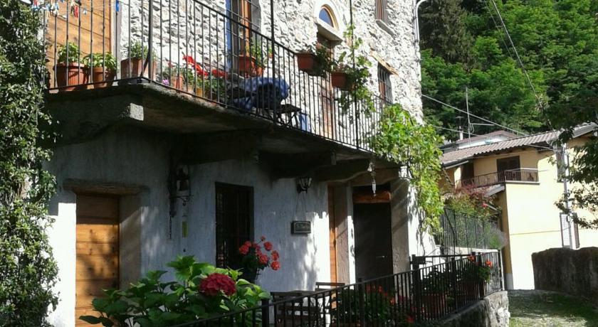 Апартаменты The Stone House