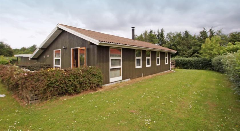 Апартаменты Holiday home Pøt C- 3575