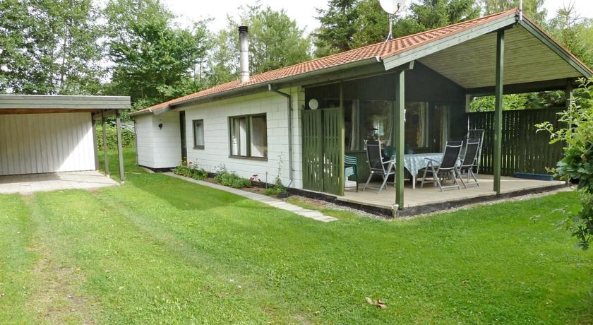 Апартаменты Holiday home Rørsangervej B- 3822