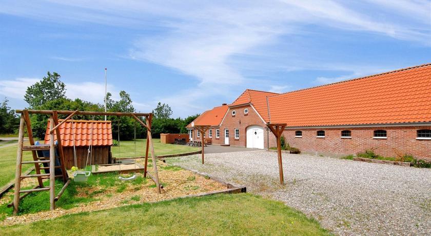 Апартаменты Holiday home Skalstrupvej D- 4032