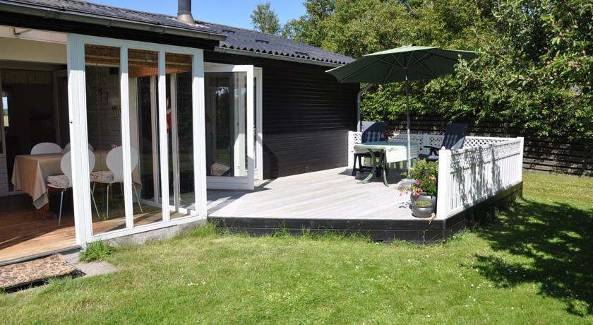 Апартаменты Holiday home Spurvevej H- 4428