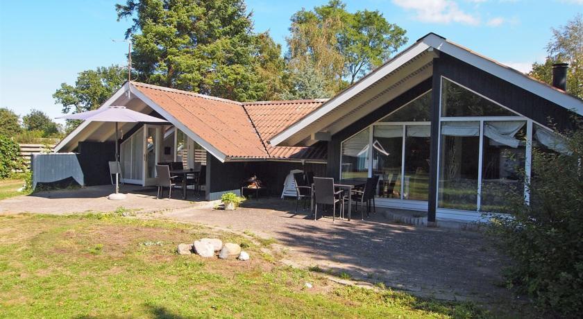 Апартаменты Holiday home Spongsvej F- 4418
