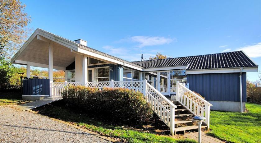 Апартаменты Holiday home Stranddalen D- 4512