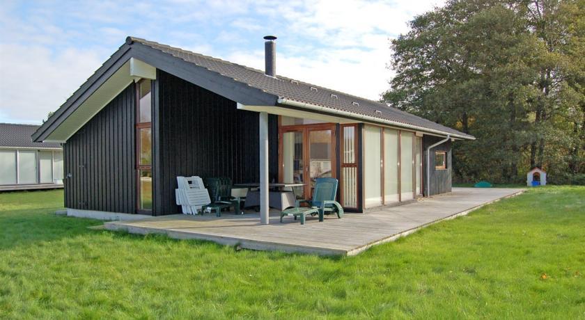 Апартаменты Holiday home Svanedammen H- 4668