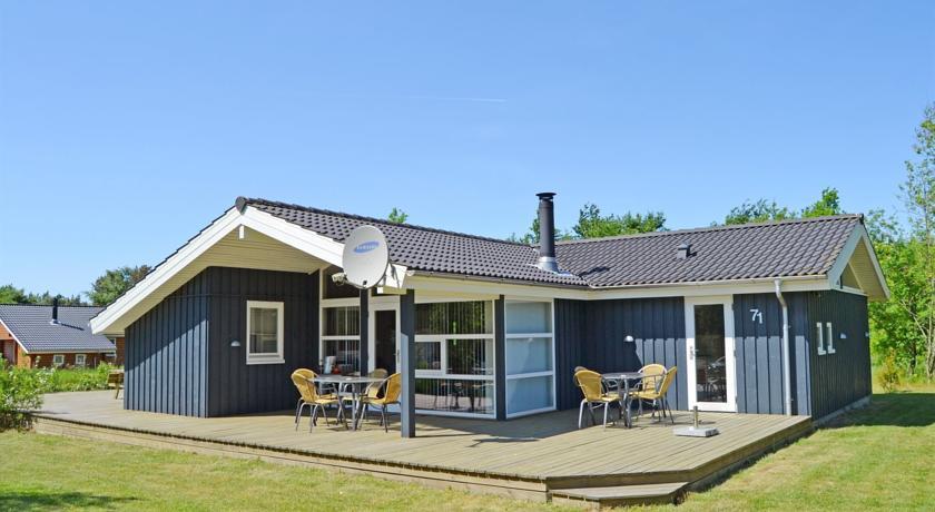 Апартаменты Holiday home Vestskoven B- 5174