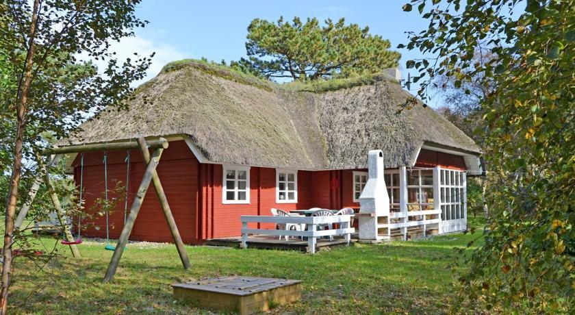 Апартаменты Holiday home Thadesvej B- 4782