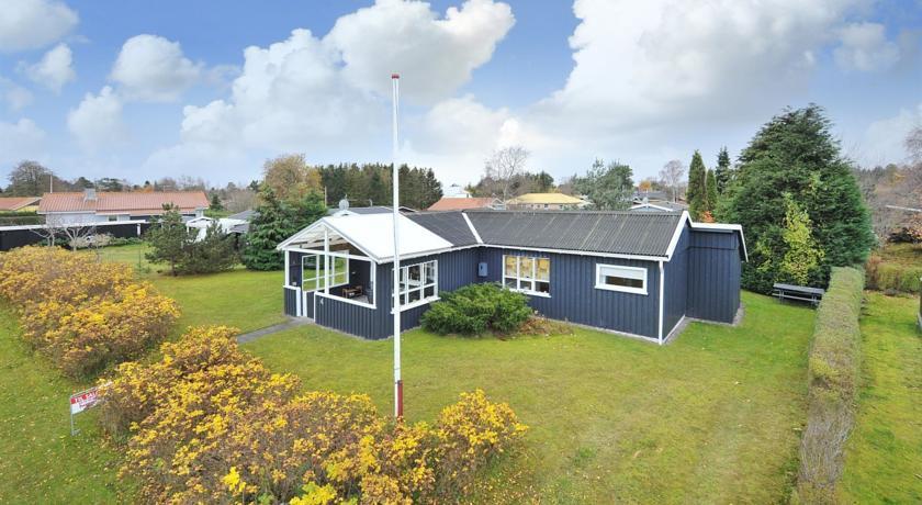 Апартаменты Holiday home Toften B- 4838