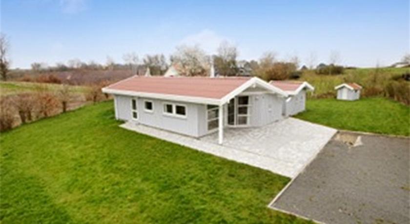 Апартаменты Holiday home Træløbervej D- 4888