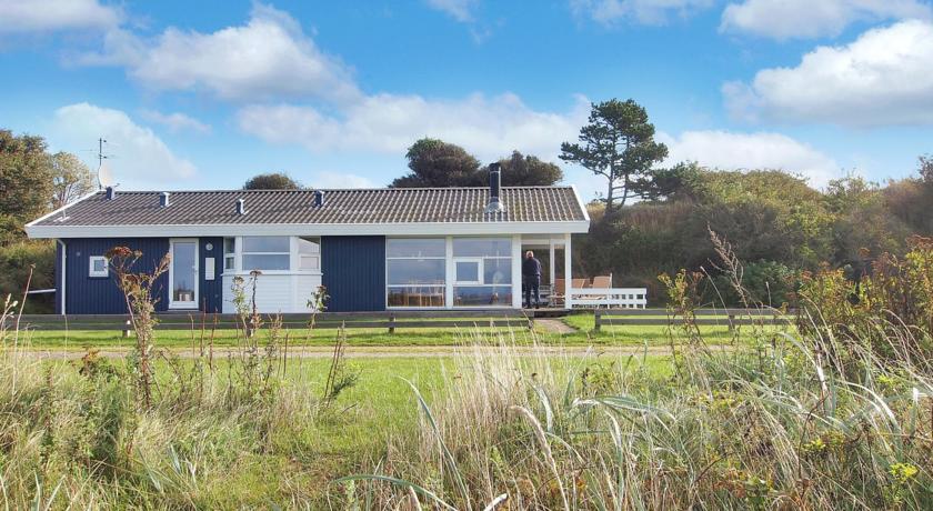 Апартаменты Holiday home Ved E- 5033