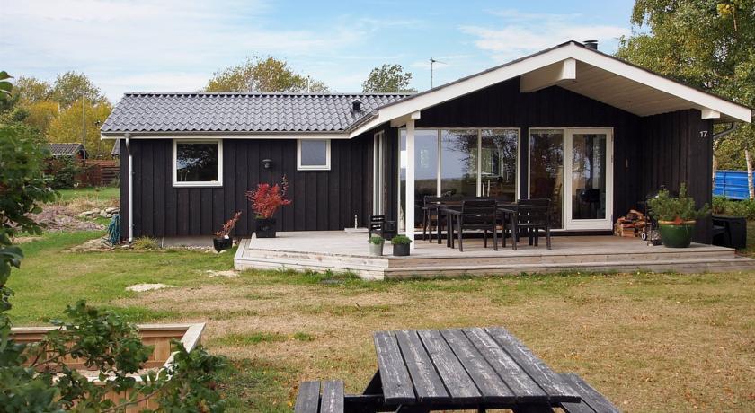 Апартаменты Holiday home Viffertsholm D- 5192
