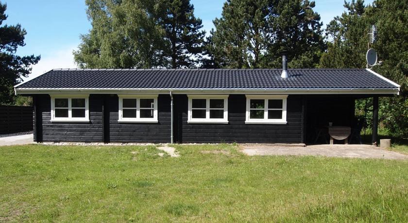 Апартаменты Holiday home Viggo H- 5196