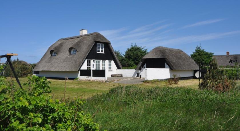 Апартаменты Holiday home Hummelmosevej Ulfborg