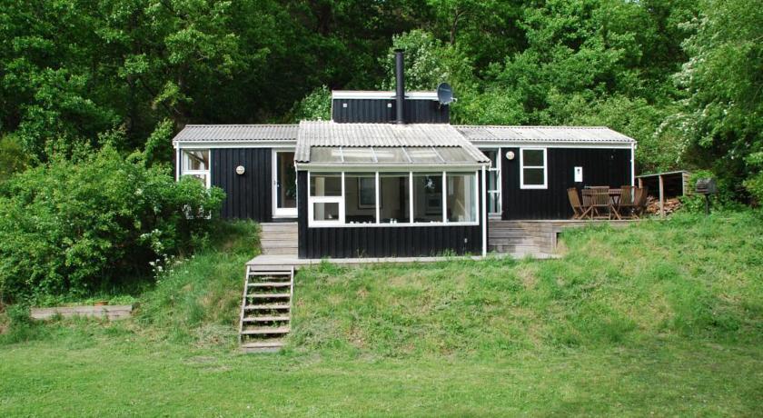 Апартаменты Holiday home Fyrrehaven Femm�ller Ebeltoft