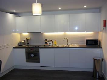 Апартаменты Roomspace Serviced Apartments - Queensway