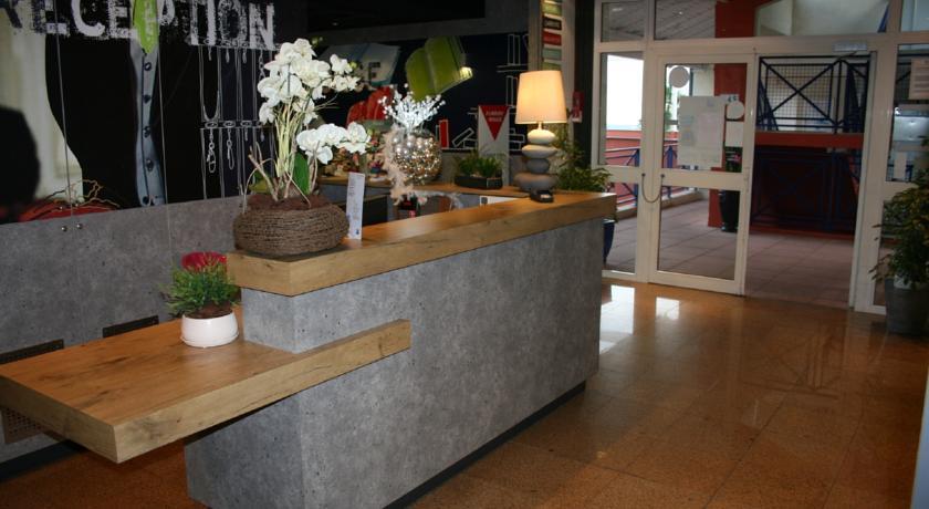 Отель ibis budget Cannes Mougins