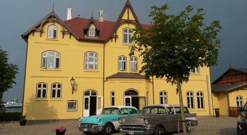 Отель Aarøsund Badehotel