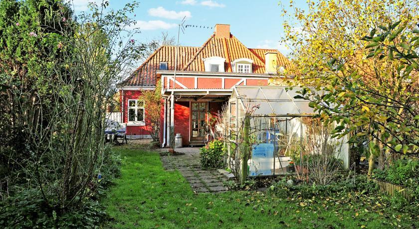 Мини-отель Redtown Bed & Breakfast