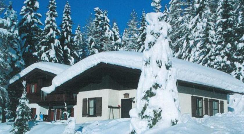 Отель Enzian Hütte