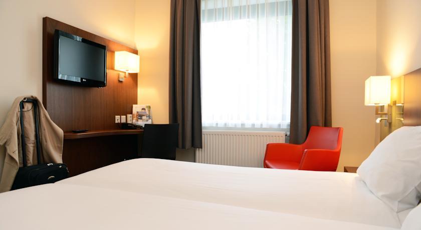 Отель Amrâth Hotel Hazeldonk - Breda