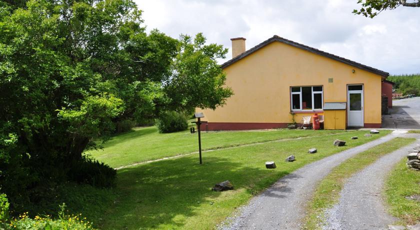 Отель The Boghill Centre