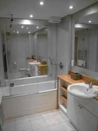 Апартаменты Roomspace Serviced Apartments - Marina Place