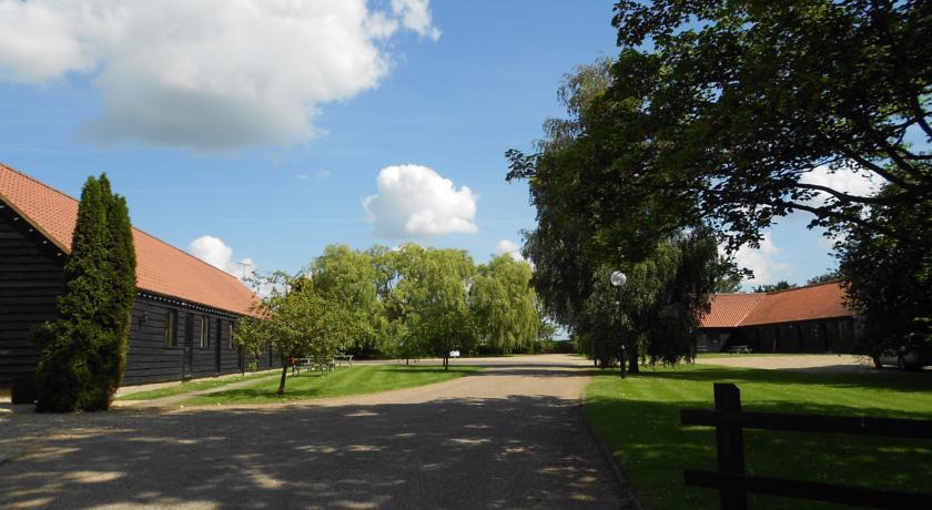 Отель Timbers Country Lodge