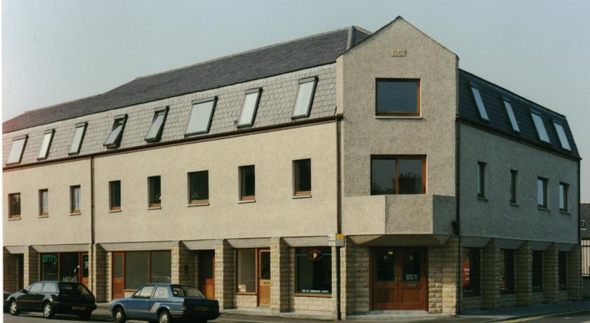Connel Court Apartments