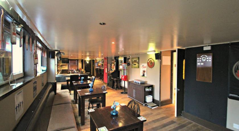 Отель Tweedside Hotel