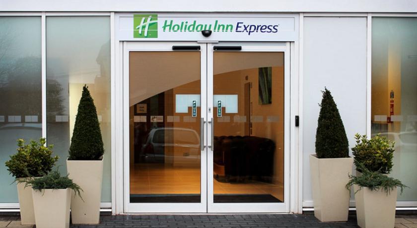 Отель Holiday Inn Express Wakefield