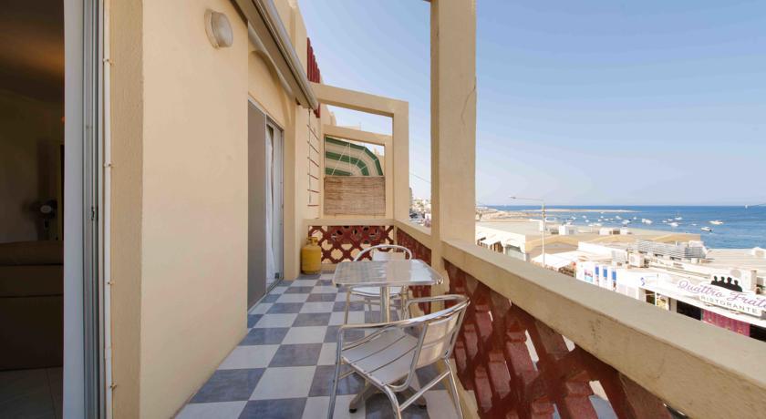 Апартаменты Coast Road Flat 4