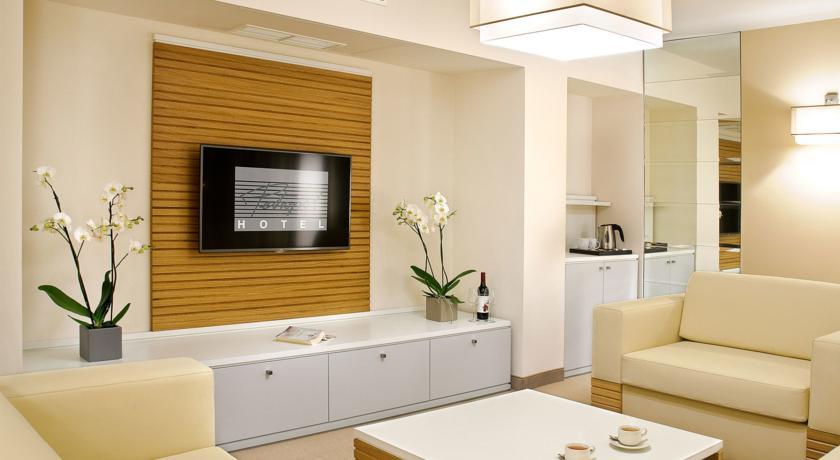 Отель Best Western Hotel Petropol