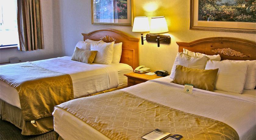 Отель Best Western PLUS Inn & Suites
